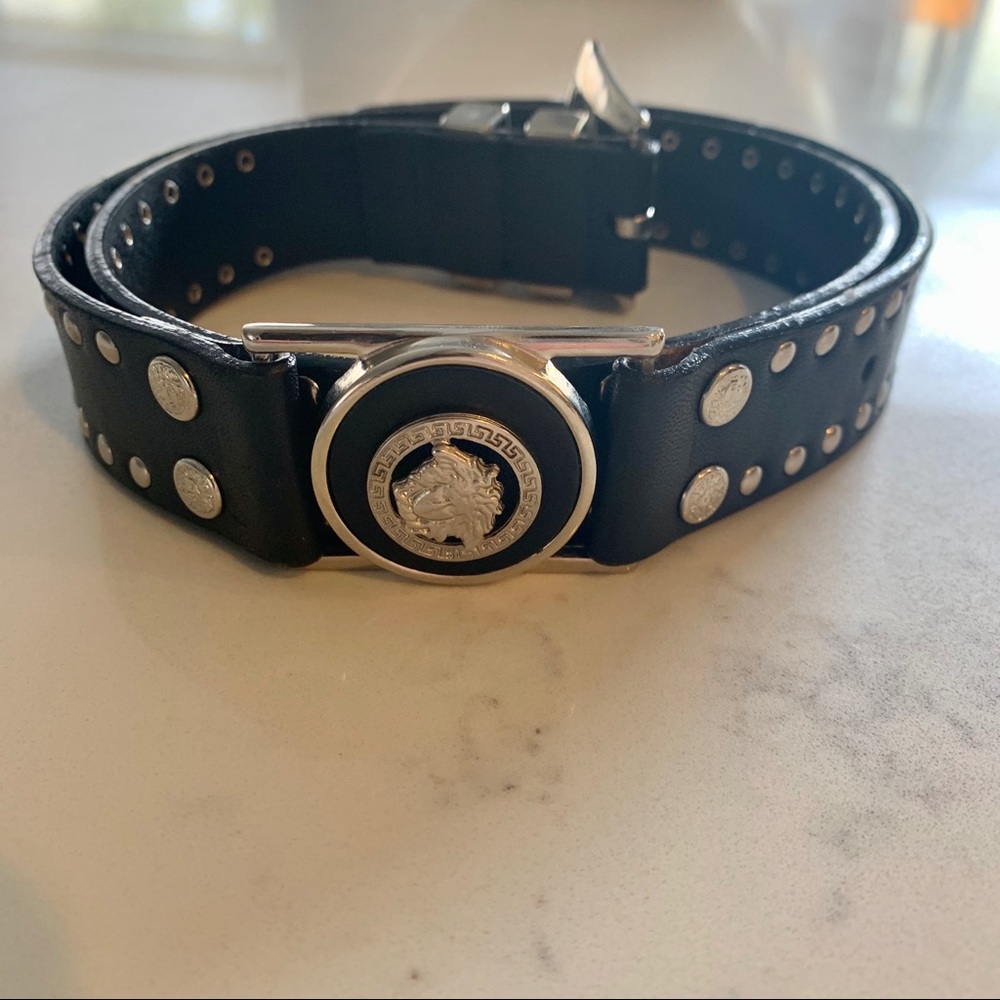 Vintage Gianni Versace belt early 1999s sz 30